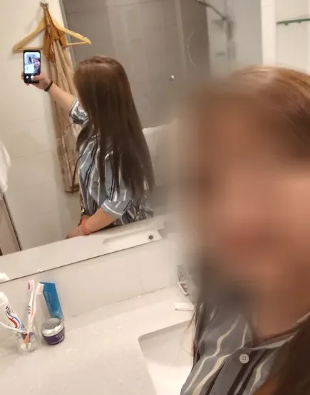 Ellie, 31