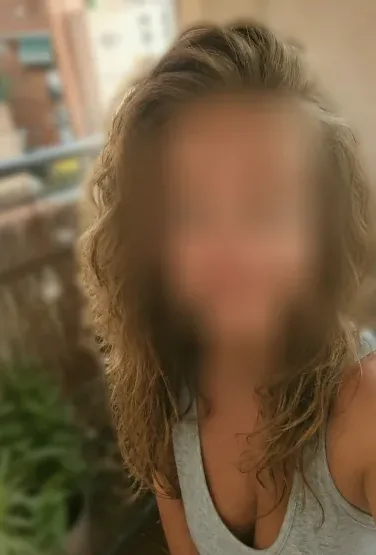 Ewa, 40
