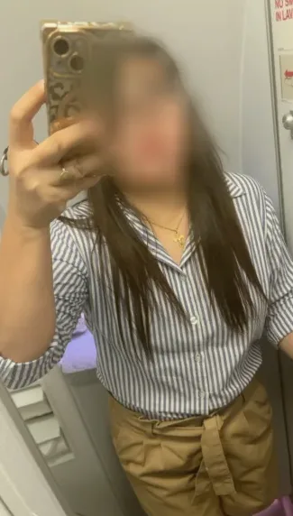 Julia, 38