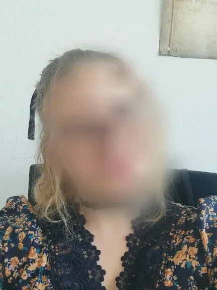 Rebecca, 32