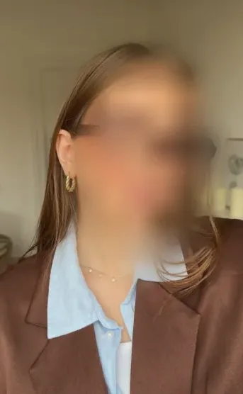 Rhian, 32